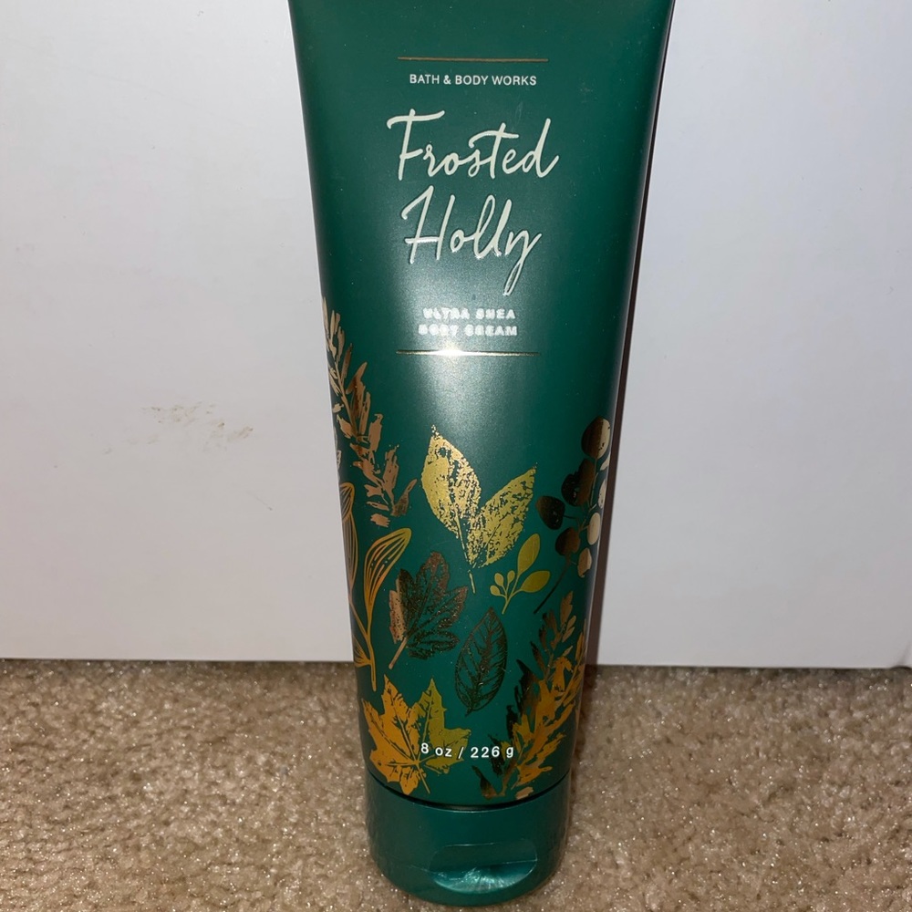 Frosted Holly body lotion